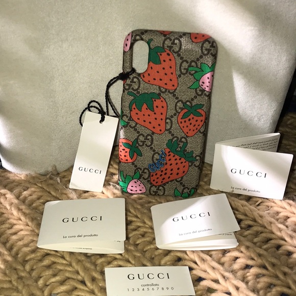🖤NWT GUCCI AUTHENTIC LIMITED EDITION GG STRAWBERRY SUPREME iPHONE X XS🖤 - Picture 2 of 7